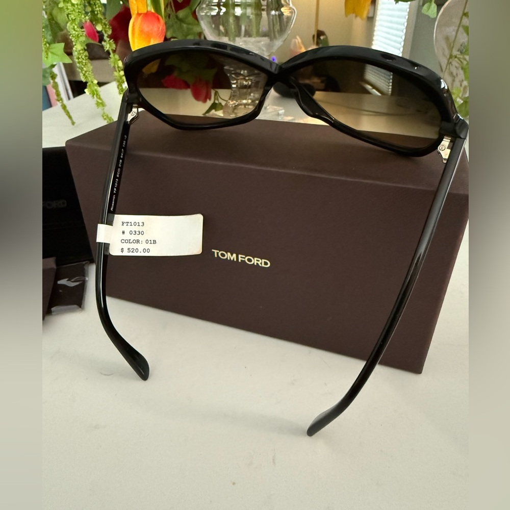 TOM FORD ROSEMIN 01B Butterfly Sunglasses NWT ~ Retails for $520 - Picture 9 of 13